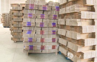 內(nèi)自同城 | 內(nèi)江東興:家門口就能上班啦,掙錢帶娃兩不誤